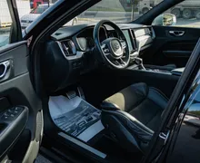 Notranja slika - Volvo XC60 - D4 R-Design AWD Avt. - 7 - Predogledna slika
