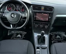 Notranja slika - Volkswagen Golf - 1.6 TDI-LED-LIZING ZA TUJCE-TEMPOMAT-ODLIČEN- - 9 - Predogledna slika