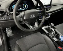 Zunanja slika - Hyundai i30 - 1.5 T-GDI 140 PREMIUM-SMART- WINTER-ECM-W.C. - 4 - Predogledna slika