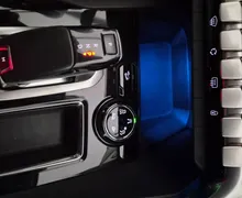 Zunanja slika - Peugeot 5008 - 1.6HDI-AVT.-VIRTUAL-NAVI-LED-PDC-SLO-GRIP CONTROL - 2 - Predogledna slika