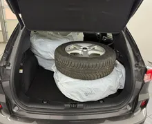 Notranja slika - Ford Kuga - 2.5 Vignale.NEMŠKI+4ALU.KAMERA.PANORAMA.KLUKA.LED - 15 - Predogledna slika