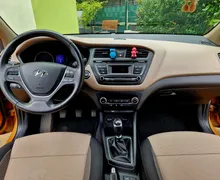 Notranja slika - Hyundai i20 - 1,4 Premium - 5 - Predogledna slika