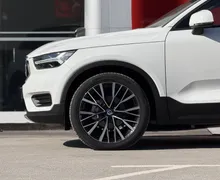 Zunanja slika - Volvo XC40 - D3 A Momentum 1.LASTNIK - 9 - Predogledna slika