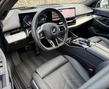 Zunanja slika - BMW Serija 5 - : 520d M-PAKET | ICONIC GLOW | HUD | 360° | KLJUKA | - 9 - Predogledna slika