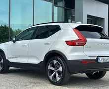 Notranja slika - Volvo XC40 - B3P Plus Dark Avt. - 7 - Predogledna slika