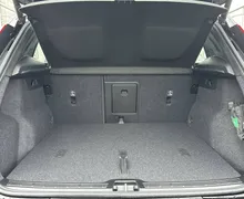 Notranja slika - Volvo XC40 - B3 P Core AT DCT 3 leta garancije + 3 servisi... - 20 - Predogledna slika