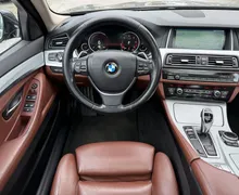 Zunanja slika - BMW Serija 5 - Touring: 525d AUT. LUXURY LiNE DIGITAL PANO HEADuP ALU 1 - 1 - Predogledna slika