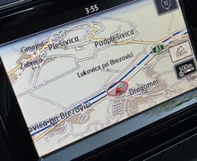 Zunanja slika - Volkswagen Golf - 2.0 TDI BMT HIGHLINE DSG GRETJE SEDEŽEV-ALU-PDC - 15 - Predogledna slika