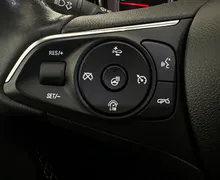 Notranja slika - Opel Insignia - 2.0 CDTI-AVT.-SLO-LED-NAVI-HEAD UP-18COL-NA OBRO - 7 - Predogledna slika