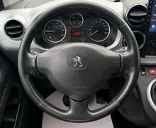 Zunanja slika - Peugeot Partner - 1.6HDi|NOVE ZIMSKE GUM|CAM|PARKSENZ|GRETJ.SEDEŽEV| - 12 - Predogledna slika