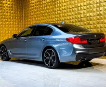 Notranja slika - BMW serija 5: - 520d AUT. M Sport-LED-VIRTUAL-GRETJE-KAMERA... - 7 - Predogledna slika