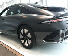 Zunanja slika - Hyundai Ioniq 6 - BEV 77KWH IMPRESSION-MAT-AKT.T.-HEAD UP-V2L-VIDEO - 4 - Predogledna slika