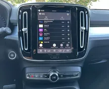 Notranja slika - Volvo XC40 - B3P Core Avt. - 14 - Predogledna slika