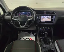 Notranja slika - Volkswagen Tiguan - 2.0 TDI Urban Sport 4Motion DSG - Matrix.kamera.HK - 10 - Predogledna slika