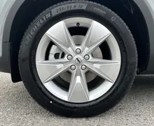 Notranja slika - Volvo XC40 - B3 P Core AT DCT 3 leta garancija+3 servisi... - 9 - Predogledna slika