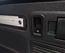 Notranja slika - VW Touran - 1.6TDI-DSG-7SEDEŽEV-ACC-F1-2XLED-2XPDC-NA OBROKE - 10 - Predogledna slika