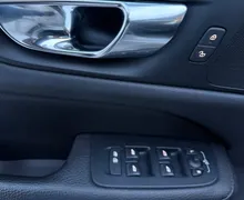 Zunanja slika - Volvo V60 - D4 PANO-FullLED-Usnje-KAM-Mkot-PDC-Gretje-KljukaDE - 31 - Predogledna slika