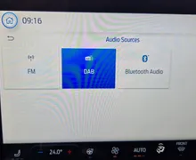 Zunanja slika - Ford Kuga - 2.5 HYBRID PHEV ST-Line CVT-SLO-LED-RADAR-NAVI-360 - 22 - Predogledna slika