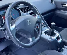 Notranja slika - Peugeot 5008 - 1.6 HDi Style+PANORAMA+ALU+LED+TEMP - 11 - Predogledna slika