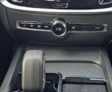 Zunanja slika - Volvo V60 Cross Country - B4 AWD Pro +ACC+Memory+18 Col+Gretje+12.mes.jam - 10 - Predogledna slika
