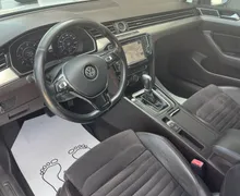 Notranja slika - Volkswagen Passat Variant - 2.0 TDI BMT Highline-VIRTUAL-LED-ALU-PDC-ODLIČEN - 8 - Predogledna slika