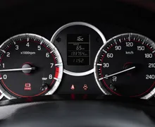 Zunanja slika - Suzuki Swift - 1.6 Sport - Xenon - Ogrevanje sedežev - Keyless - 19 - Predogledna slika