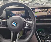 Notranja slika - BMW serija 5: - 520i Avt. M-SPORT POLOG 5600 - 11 - Predogledna slika