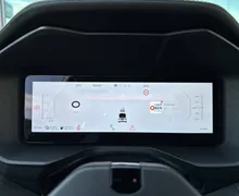 Notranja slika - Lynk & Co 01 - More 2025 Priključni hibrid... - 15 - Predogledna slika
