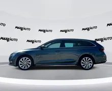 Notranja slika - Škoda Octavia - Combi 2.0 TDI Style DSG MATRIX, ACC, KAMERA - 8 - Predogledna slika