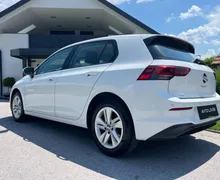 Notranja slika - Volkswagen Golf - 2.0 TDI BMT -1 LASTNIK-LED-ALU-KAM-ODLIČEN... - 8 - Predogledna slika