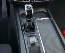 Zunanja slika - Volvo V60 - D3 Momentum FULLED•TEMP•LANE•NAV•KAMERA•2X-PDC•17C - 9 - Predogledna slika