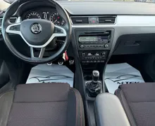 Notranja slika - Škoda Rapid - 1.6 TDI  Elegance PANORAMA - 9 - Predogledna slika