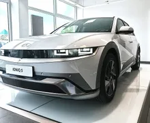 Zunanja slika - Hyundai Ioniq 5 - 168 KW 84 KWH PREMIUM-TOPL.Č.-EL.KLJUKE-VIDEO - 1 - Predogledna slika