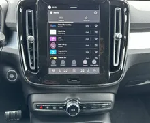 Notranja slika - Volvo XC40 - B3 P Core AT DCT 3 leta garancije + 3 servisi... - 15 - Predogledna slika