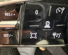 Zunanja slika - Renault Grand Espace - E-Tech full hybrid 200 Iconic.USNJE.KAMERA.7 SEDEŽ - 13 - Predogledna slika