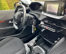 Notranja slika - Peugeot 208 - 1.2 PureTech -1 LASTNIK-49500 km-NAVI-LED-ODLIČEN - 12 - Predogledna slika