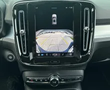 Notranja slika - Volvo XC40 - B3P Plus Dark Avt. - 17 - Predogledna slika