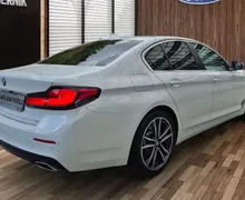 Zunanja slika - BMW Serija 5 - : 518d mHEV AUT-SLO-LED-KAMERA-PDC-ODLIČEN - 4 - Predogledna slika