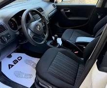 Zunanja slika - Volkswagen Polo - 1.0 1.LASTNIK 5VRAT SLO VELIK SERVIS LETNO JAMSTVO - 7 - Predogledna slika