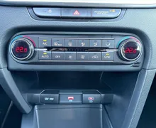 Notranja slika - KIA Ceed - 1.0 T-GDi EX Champion + ISG MT - 18 - Predogledna slika