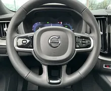 Notranja slika - Volvo XC60 - T8 TwE Ultim.Dark Recharge AT AWD ZRAČNO BW PANO - 13 - Predogledna slika