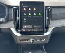 Notranja slika - Volvo XC90 - T8 AWD PLUG-IN HYBRID ULTRA DARK – 7 SEDEŽEV - 18 - Predogledna slika