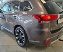 Zunanja slika - Mitsubishi Outlander - PHEV 4WD 2.0 Instyle Navi+ Avt.-SLO-ODLIČEN- - 3 - Predogledna slika