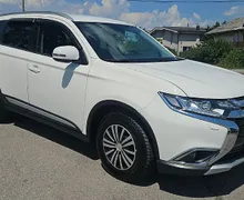 Zunanja slika - Mitsubishi Outlander - 4WD 2.2 DI-D 150ks °AUT.+F-1° °XENON° - 3 - Predogledna slika