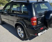 Zunanja slika - Toyota RAV4 - 2.0d 116ks 4x4 °SLO-POREKLO° °SAMO 190.900 km° - 4 - Predogledna slika