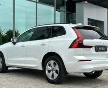 Notranja slika - Volvo XC60 - B5  P  Core AT AWD 3 leta garancije + 3 servisi... - 7 - Predogledna slika