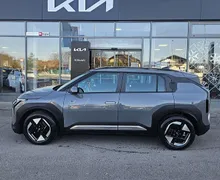 Zunanja slika - KIA EV3 - 58.3 kWh baterija. 150 kW  204 KM  Star 30° - 4 - Predogledna slika
