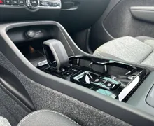 Notranja slika - Volvo XC40 - B3P Plus Dark Avt. - 20 - Predogledna slika