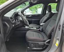 Notranja slika - Ford Kuga - 1.5 EcoBlue ST-Line Avt.-1 LASTNIK-GARANCIJA - 8 - Predogledna slika