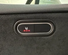 Notranja slika - Mercedes-Benz A-Razred - 200 AMG Line |Kamera|Navi|Gretje|SLO|1.Lastnik| - 11 - Predogledna slika
